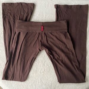 🚨SOLD🚨 Vintage Yoga Pants Brown Size Small Fold Over Low Rise Early 2000’s Flare